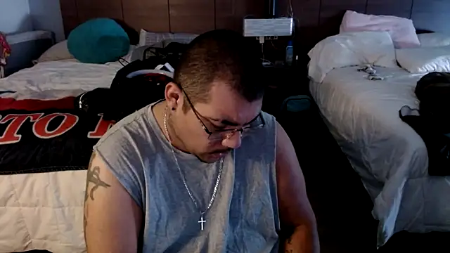 cloudy couple444 online show from 23, 5, 2026