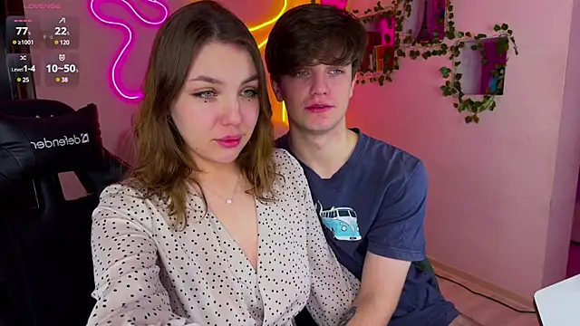 RobertAndLinela online show from 2, 3, 2025