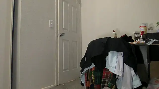 bubblebut420 online show from 24, 10, 2025