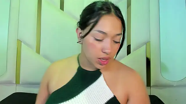 IsabellRodriguez18 online show from 5, 6, 2026