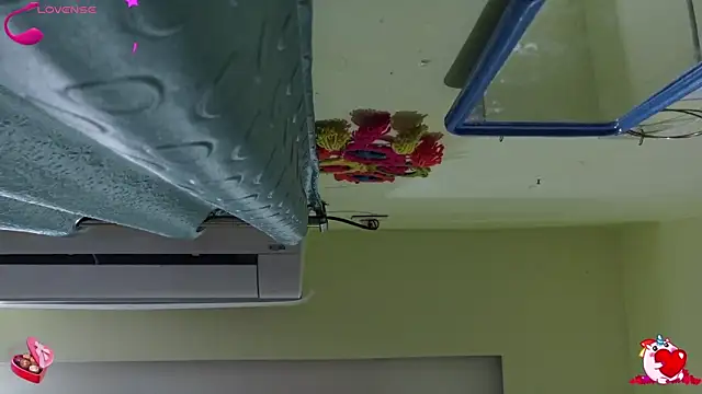 Snapshot of sexyhoney27 chatting on 26, 11, 2025 sexyhoney27 online show from 26, 11, 2025