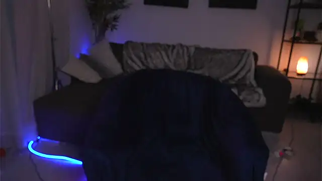 Magnetic Amy online show from 2, 3, 2025