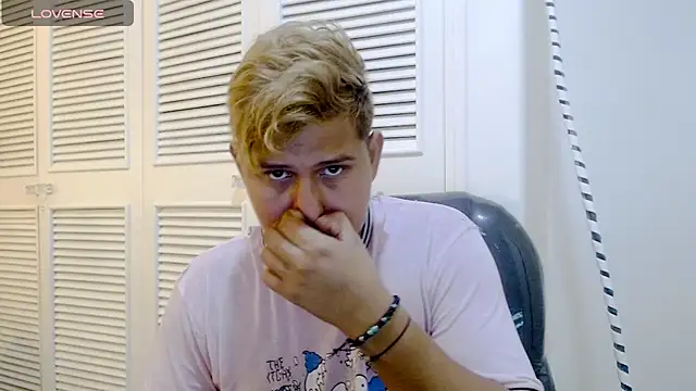 Warning Boy online show from 29, 12, 2024