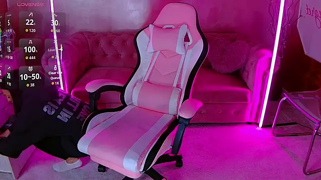 evanew  online show from 2, 10, 2025