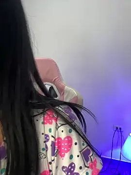 Snapshot of KarolRubi1 chatting on 6, 3, 2025 KarolRubi1 online show from 6, 3, 2025