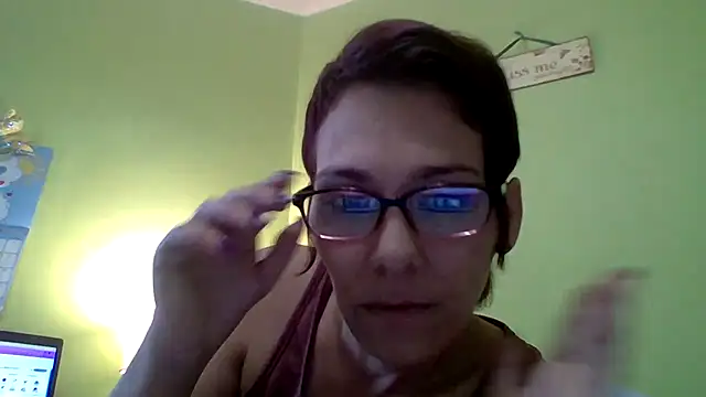 Snapshot of TheOneNOnlyHalfPint chatting on 8, 2, 2025 TheOneNOnlyHalfPint online show from 8, 2, 2025