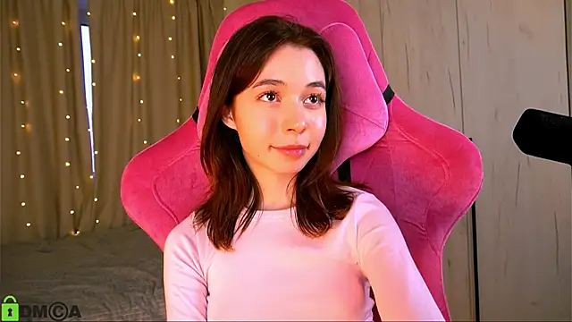 LittleOriana online show from 14, 3, 2025