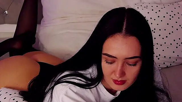 KimKhallifa online show from 1, 3, 2026