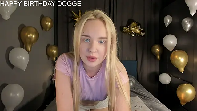 Snapshot of Olivia_livi chatting on 4, 7, 2026 Olivia livi online show from 4, 7, 2026