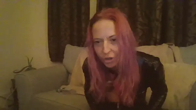 DDnaughty online show from 17, 9, 2025