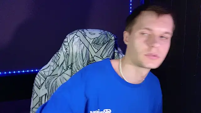 Leonnextdoor online show from 28, 1, 2025