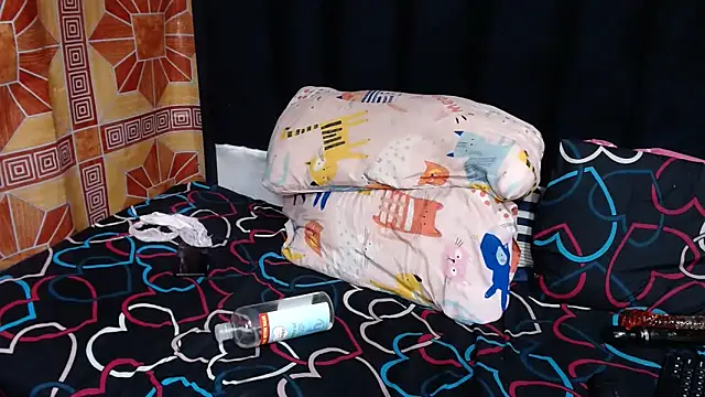 Snapshot of Thickbootykim chatting on 15, 11, 2025 Thickbootykim online show from 15, 11, 2025