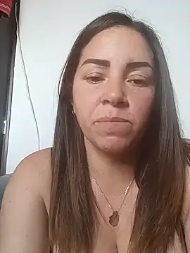 Snapshot of Alexiaysteve chatting on 4, 1, 2025 Alexiaysteve online show from 4, 1, 2025