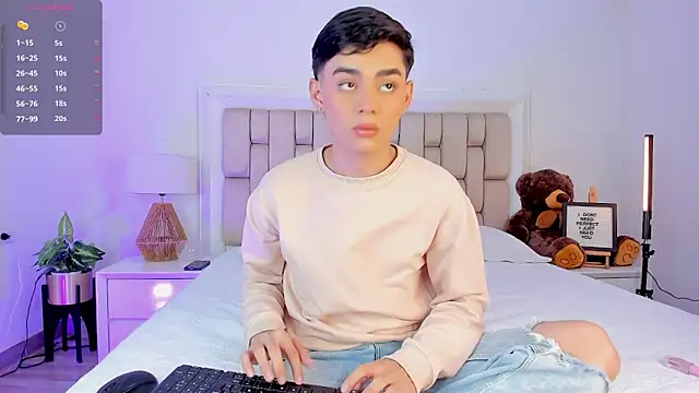 Maxi little online show from 4, 12, 2025