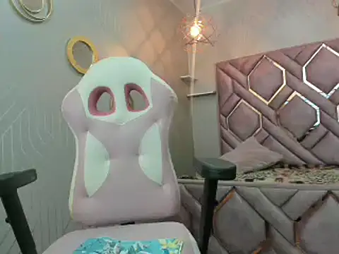 Lorena watson online show from 4, 2, 2025