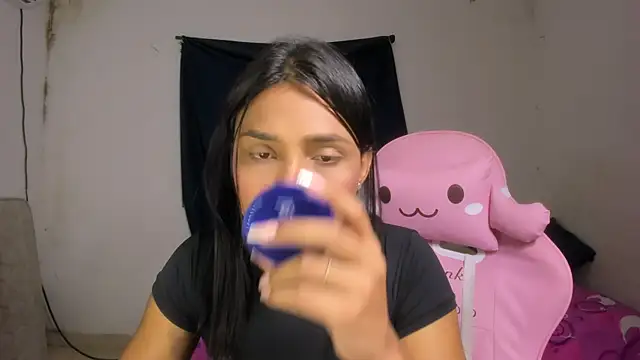 Miss noah18 online show from 15, 10, 2025