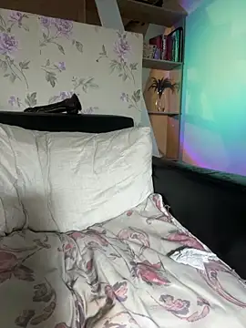 Ninabrunette18 online show from 23, 2, 2026