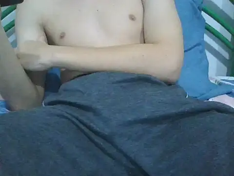 Snapshot of leo_teen chatting on 6, 1, 2025 leo teen online show from 6, 1, 2025