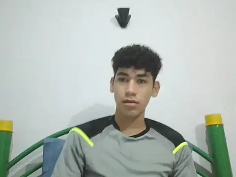 Snapshot of leo_teen chatting on 18, 1, 2025 leo teen online show from 18, 1, 2025