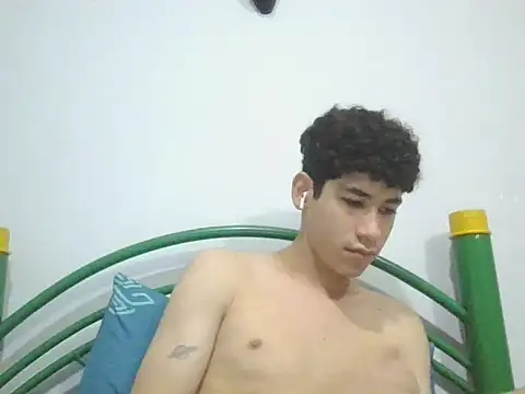 Snapshot of leo_teen chatting on 20, 1, 2025 leo teen online show from 20, 1, 2025