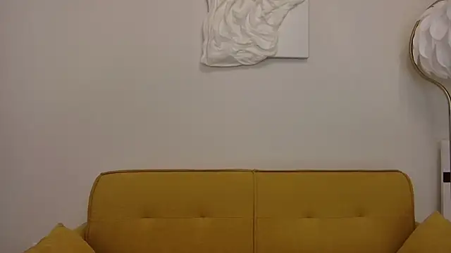 Snapshot of HelenBenit chatting on 14, 11, 2025 HelenBenit online show from 14, 11, 2025