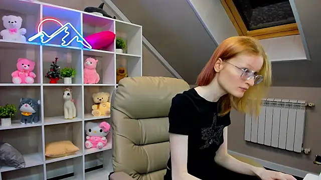 ElizabethHarpper online show from 31, 12, 2024