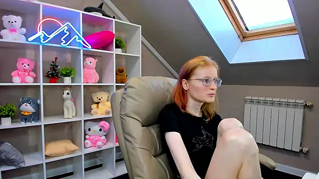 ElizabethHarpper online show from 31, 12, 2024