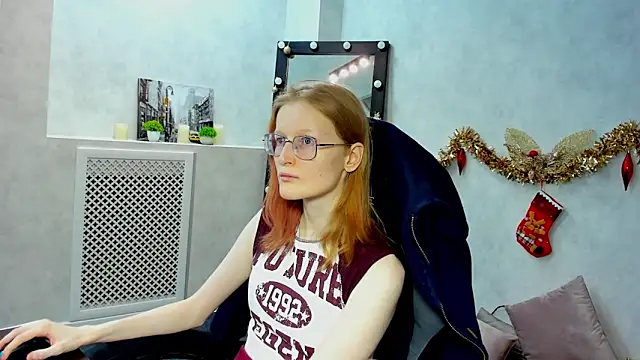 ElizabethHarpper online show from 4, 1, 2025