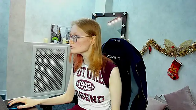 ElizabethHarpper online show from 4, 1, 2025