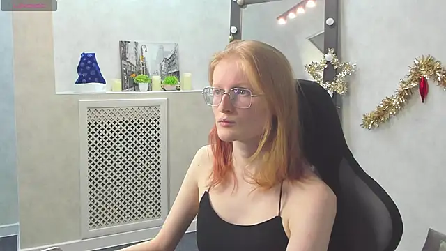 ElizabethHarpper online show from 19, 1, 2025