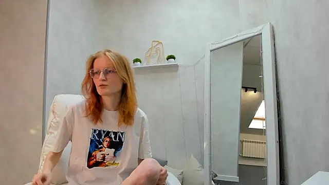 ElizabethHarpper online show from 2, 2, 2025