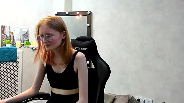 ElizabethHarpper online show from 6, 2, 2025