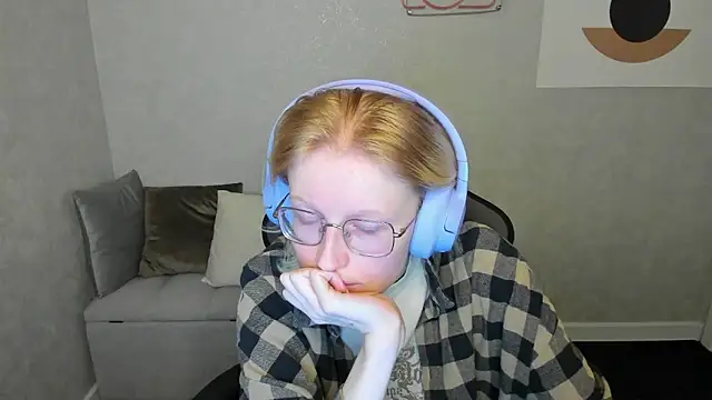 ElizabethHarpper online show from 23, 9, 2025