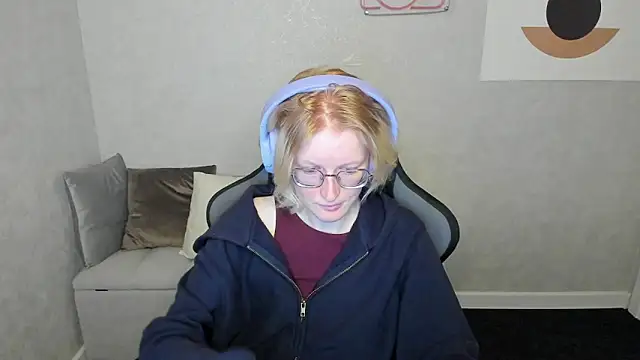 ElizabethHarpper online show from 24, 9, 2025