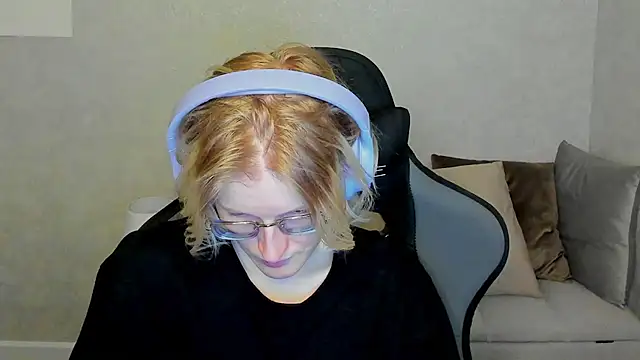 ElizabethHarpper online show from 26, 9, 2025