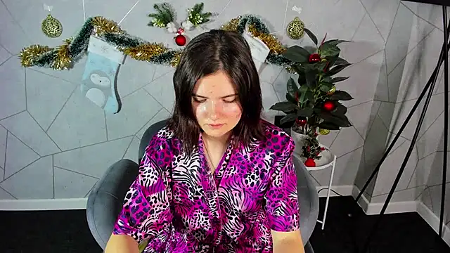 Snapshot of CharlotteMitchell chatting on 31, 12, 2024 CharlotteMitchell online show from 31, 12, 2024