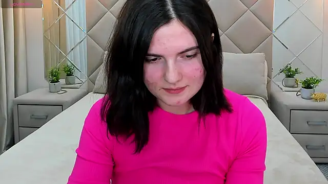 Snapshot of CharlotteMitchell chatting on 8, 2, 2025 CharlotteMitchell online show from 8, 2, 2025