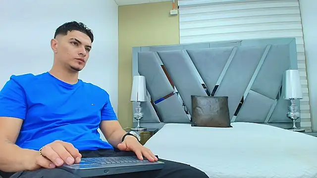 DAVID VICTORIAA online show from 18, 4, 2026