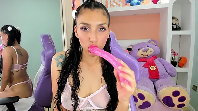 Snapshot of miss___evangeline chatting on 28, 1, 2025 miss evangeline online show from 28, 1, 2025