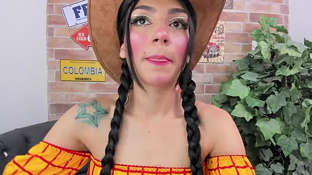 Snapshot of miss___evangeline chatting on 30, 10, 2025 miss evangeline online show from 30, 10, 2025