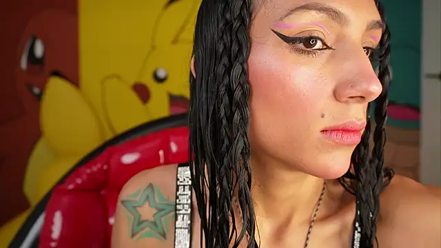 Snapshot of miss___evangeline chatting on 15, 11, 2025 miss evangeline online show from 15, 11, 2025