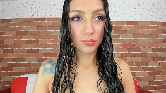 Snapshot of miss___evangeline chatting on 21, 11, 2025 miss evangeline online show from 21, 11, 2025