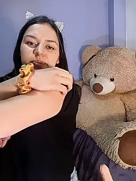 Danni shy online show from 6, 2, 2025