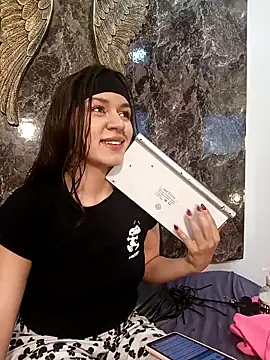 Danni shy online show from 23, 2, 2025