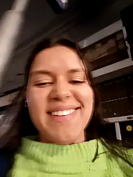 Danni shy online show from 5, 3, 2025