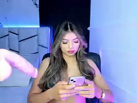 daniiphoeniixx online show from 7, 2, 2025