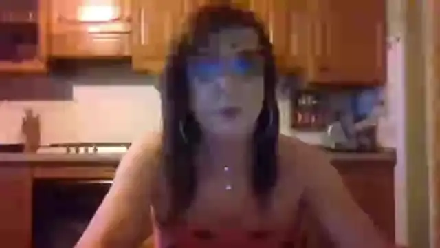 Snapshot of Tiabet chatting on 8, 5, 2026 Tiabet online show from 8, 5, 2026