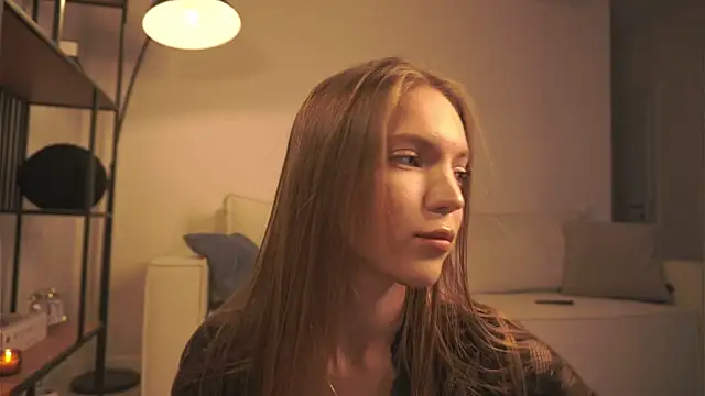 alittlestarrr online show from 6, 1, 2025