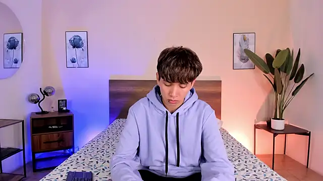 Brian-Ausslos online show from 3, 12, 2025