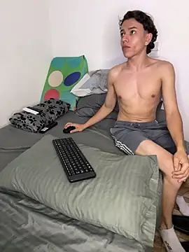 Snapshot of Young_latin_master777 chatting on 4, 1, 2025 Young latin master777 online show from 4, 1, 2025